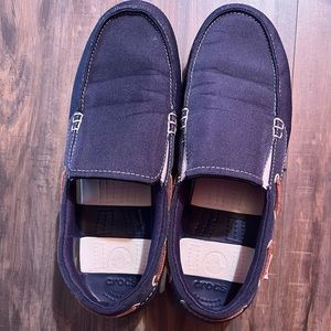 EUC crocs boat shoes worn 4x - size 9 mens